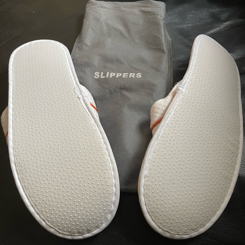 Hotel slippers - Picture 4 of 5